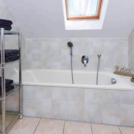 Pia דירה בנסרסיל