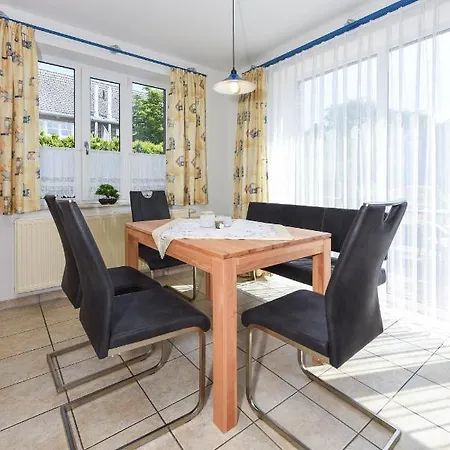 Pia Apartment
