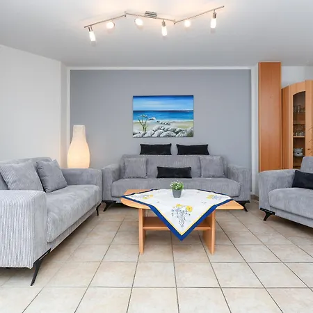 Pia Apartment *